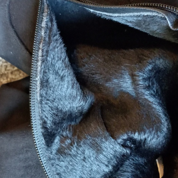 thigh high black heeled fashion boots - Picture 4 of 4